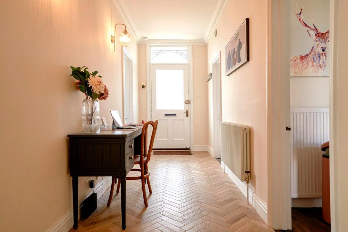 Stunning Ground Floor Apartment Near 绍斯沃尔德 外观 照片